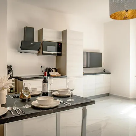 Apartmán Mantovani Apartament-in The Heart Of
