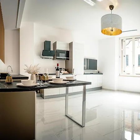 Mantovani Apartament-in The Heart Of *