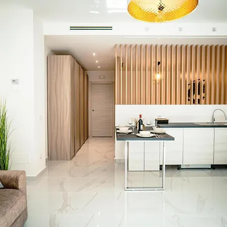 Mantovani Apartament-in The Heart Of Apartmán
