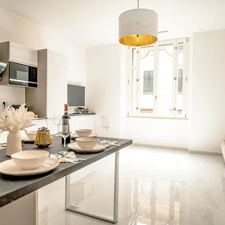 Mantovani Apartament-in The Heart Of Apartmán