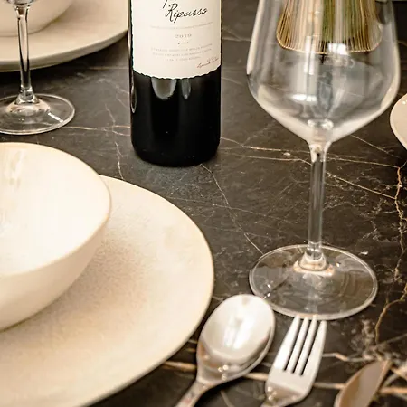 Апартаменты Mantovani Apartament-in The Heart Of Комо