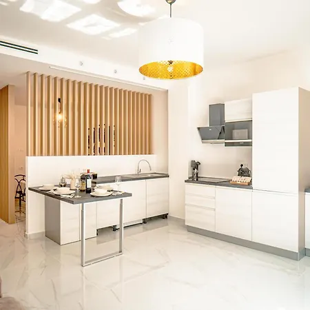Mantovani Apartament-in The Heart Of Apartment Como